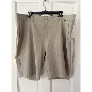 Travis Mathew Mens 9" Flat Front Golf Shorts 42 Beige Performance Lightweight